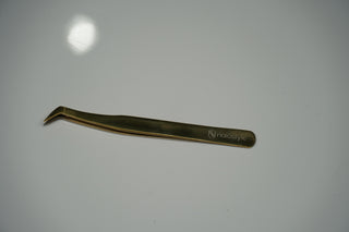 Pinza de aplicacion  #6 dorada Punta Ancha