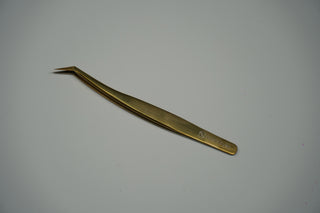 Pinza de aplicacion  #3 dorada Punta Fina